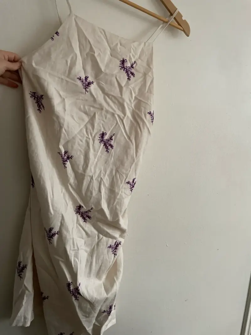 Vestido de tirantes con bordado floral - 5