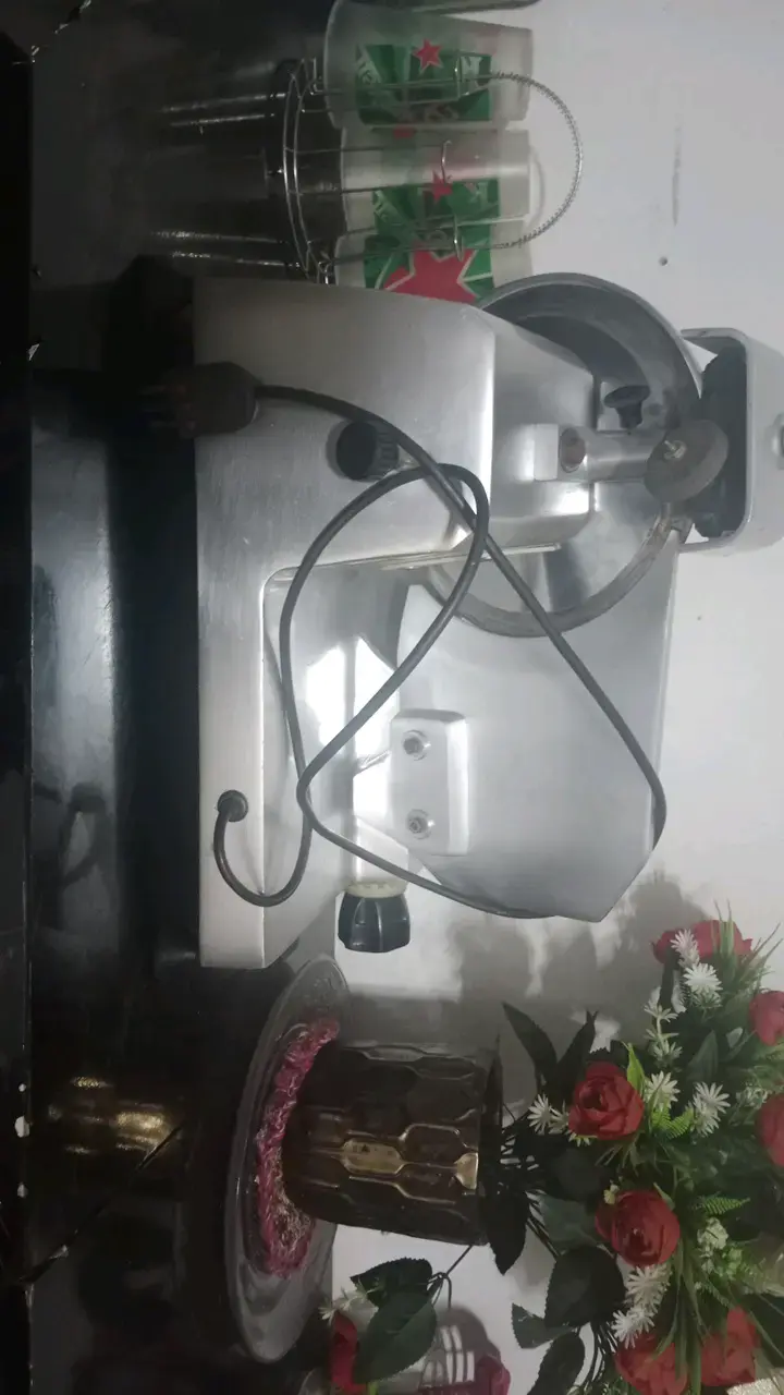 Cortadora de fiambres Noaw en buen estado - 3