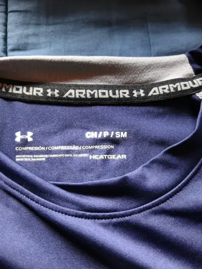Polera de compresión Under Armour HeatGear azul - miniatura 4