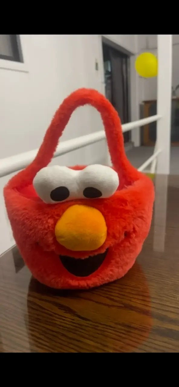 Canasta de peluche Elmo roja para niños