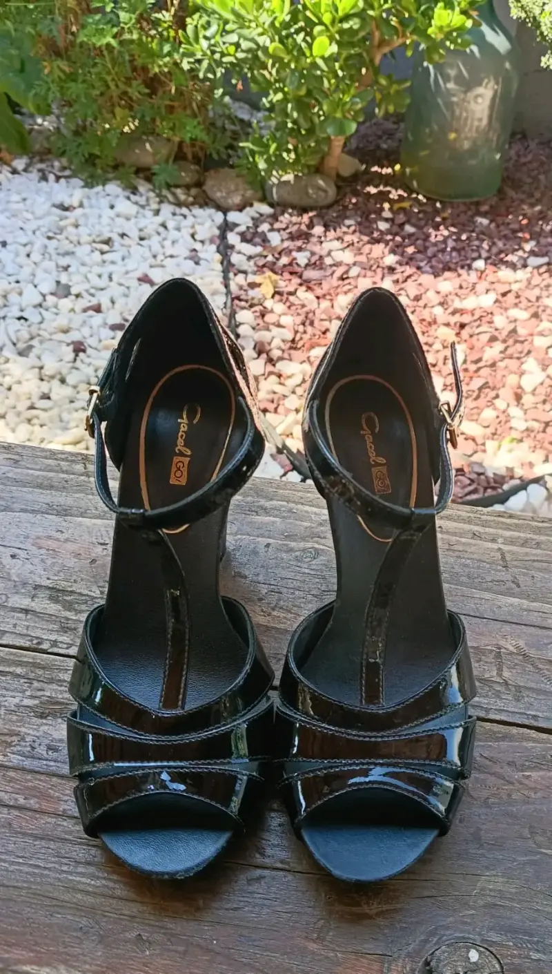 Sandalias de Tacón Negro Charol para Mujer - 2