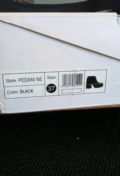 Botines de cuero negro con plataforma y tachas - miniatura 2