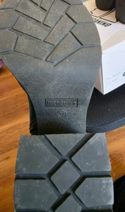 Botines de cuero negro con plataforma y tachas - miniatura 6