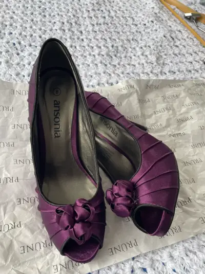 Zapatos de tacón morados Ansonia con detalle floral - miniatura 1