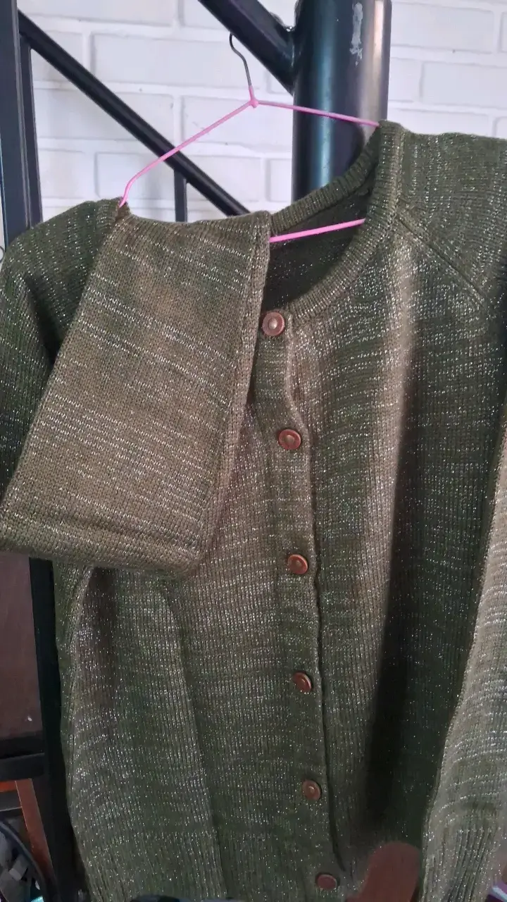 Cardigan de punto verde oliva para mujer - 3