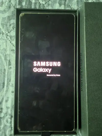 Samsung Galaxy S25 Ultra en buen estado - miniatura 1