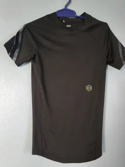 Polera deportiva negra Under Armour Rush - miniatura 2