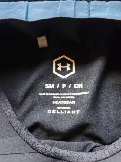 Polera deportiva negra Under Armour Rush - miniatura 5