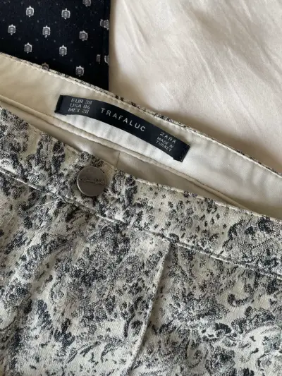 Pantalones estampados para mujer Zara y  H&M - miniatura 6