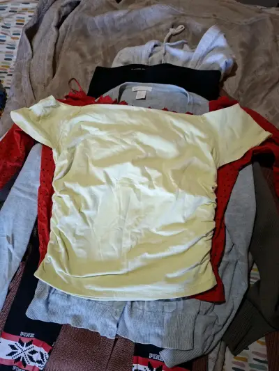 Lote de blusas y camisas para mujer - miniatura 1