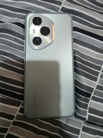 Smartphone Honor 400 Pro con accesorios - miniatura 2