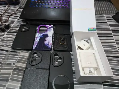 Smartphone Honor 400 Pro con accesorios - miniatura 4