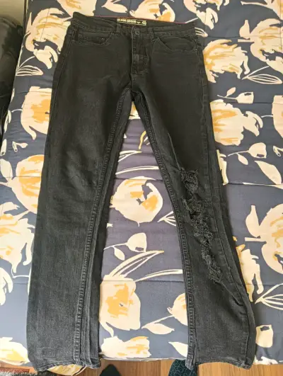 Jeans negros desgastados para hombre talla 40 - miniatura 2