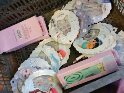 Set de Belleza Infantil Frozen y Princesas Disney - miniatura 2