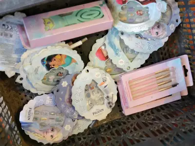 Set de Belleza Infantil Frozen y Princesas Disney - miniatura 3