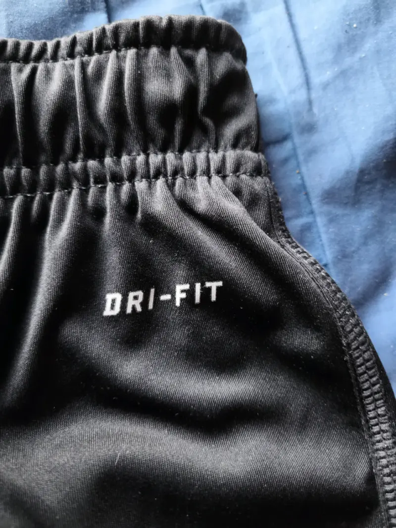 Shorts deportivos Nike Dri-Fit negros talla L - 4