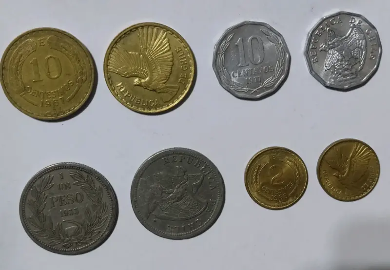 Colección de monedas antiguas variadas de Chile - 5