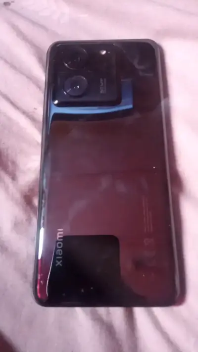 Smartphone Xiaomi con funda protectora - miniatura 3