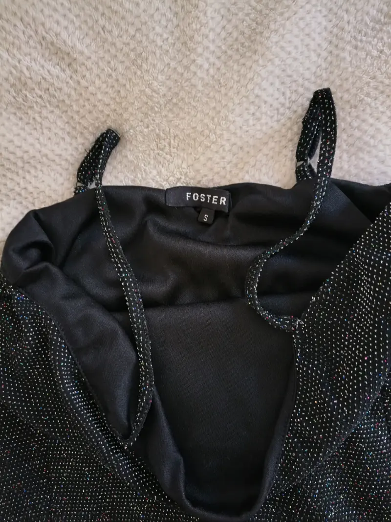 Vestido negro con tirantes brillantes Foster - 3