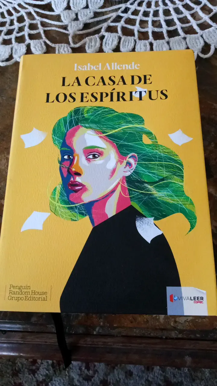Libro 'La Casa de los Espíritus' de Isabel Allende