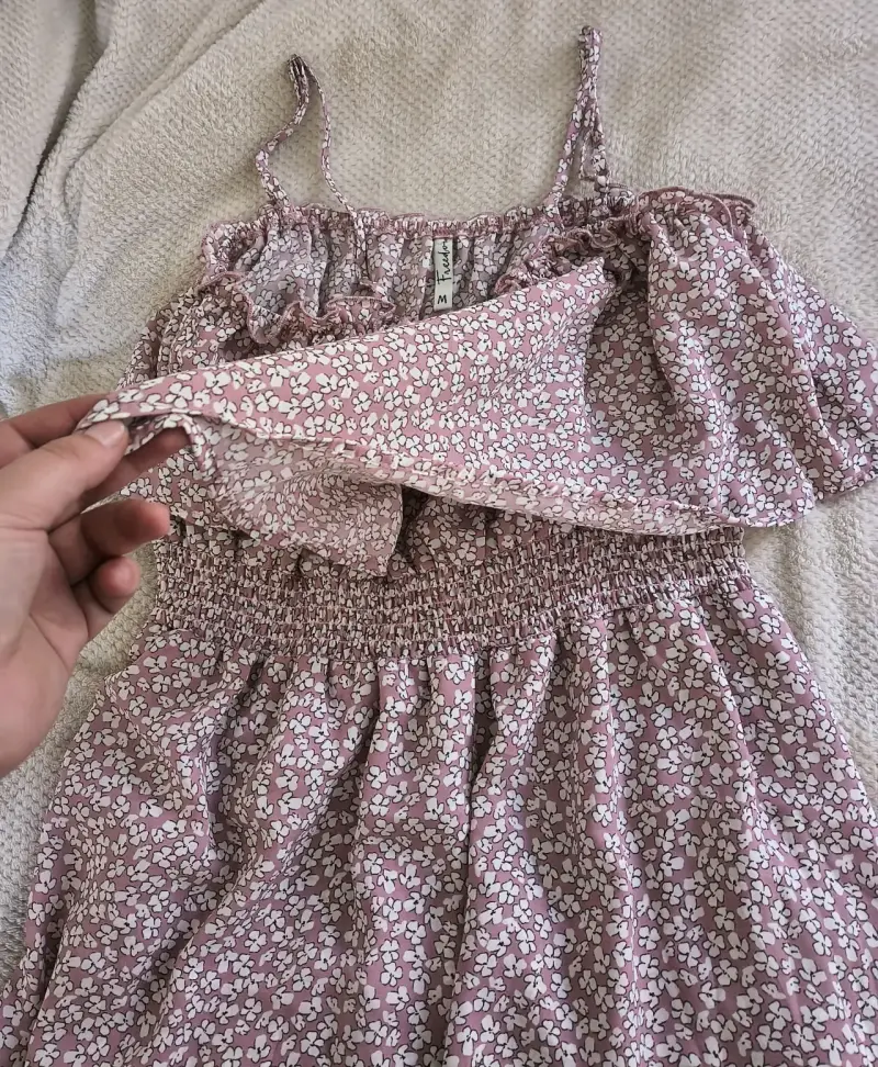 Vestido floral rosa con tirantes - 2