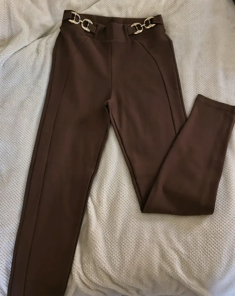 Pantalones marrones con detalle dorado Studio F - 1