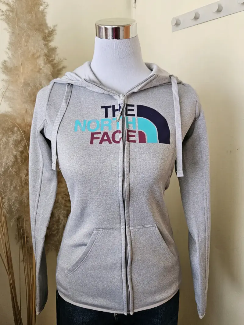 Polerón con cierre y capucha — The North Face 🤍🩶 - 1