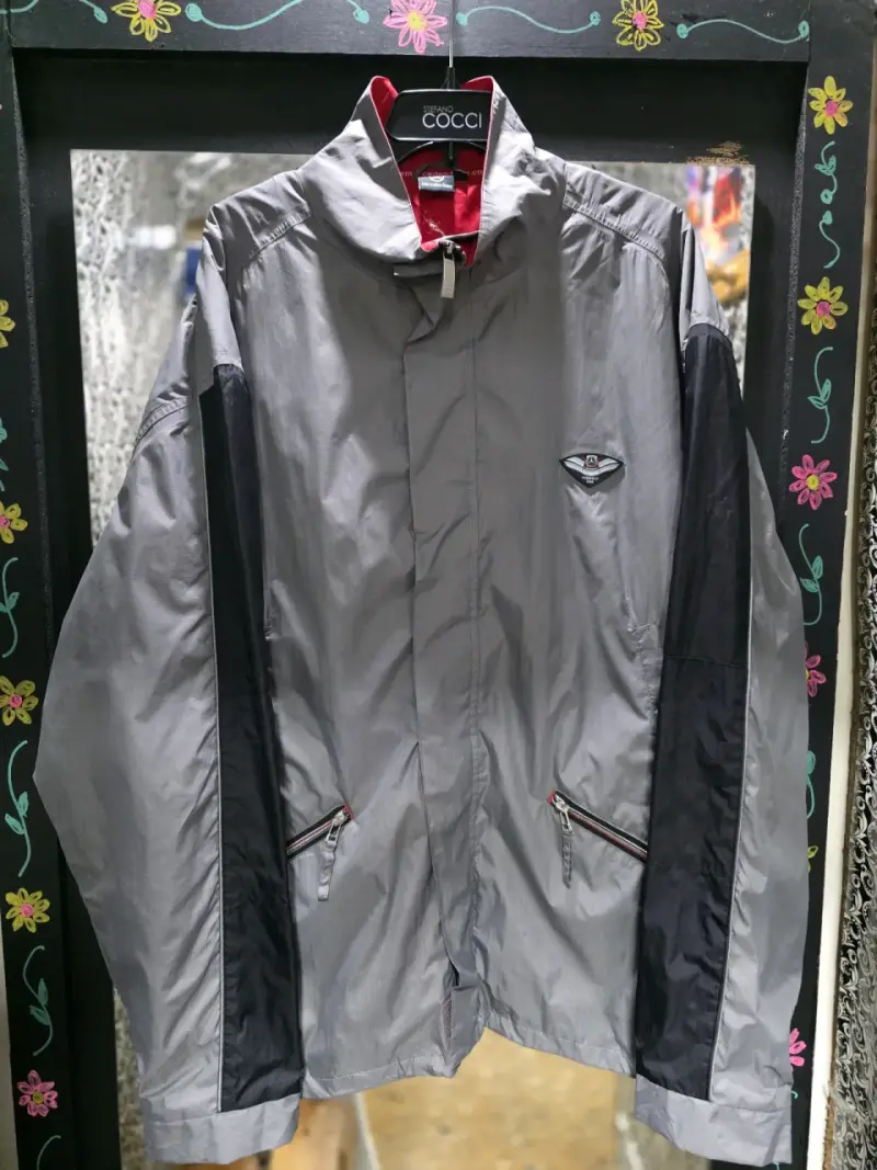 Chaqueta Mercedes-Benz Fórmula Uno gris - 1