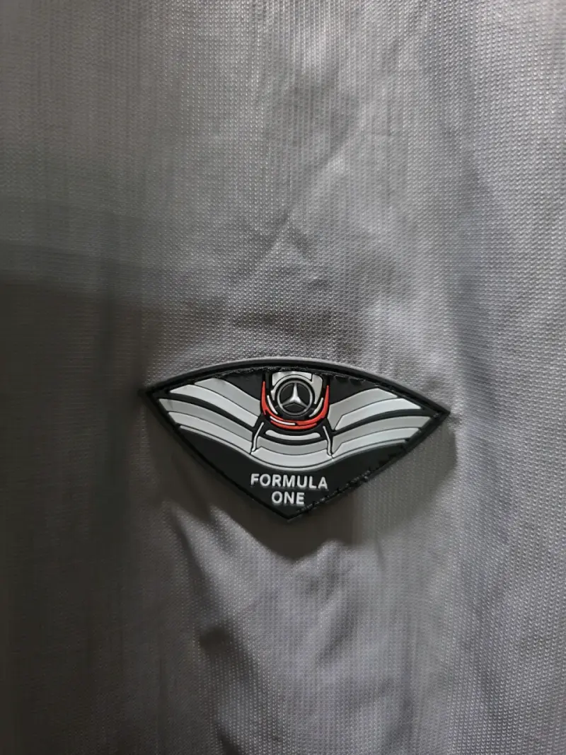 Chaqueta Mercedes-Benz Fórmula Uno gris - 4