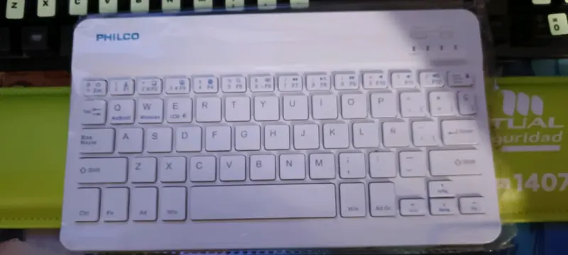 Teclado Bluetooth Slim Philco B-1001 Blanco - 1