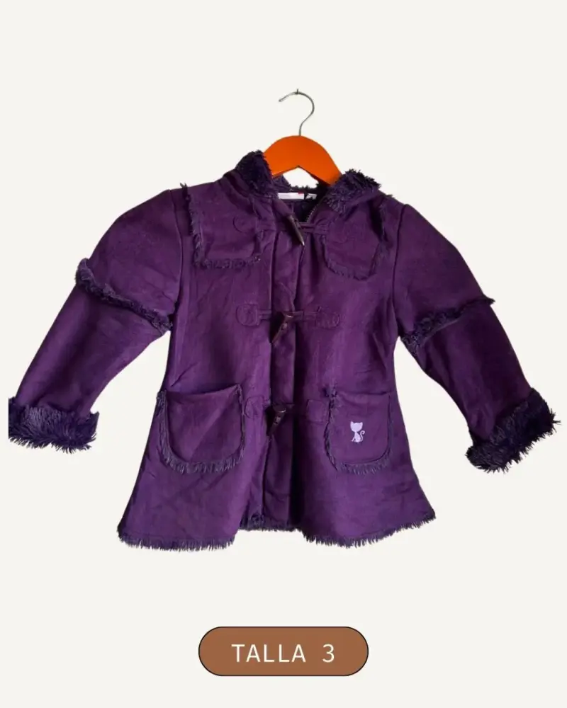 Abrigo morado para niña talla 3 con capucha