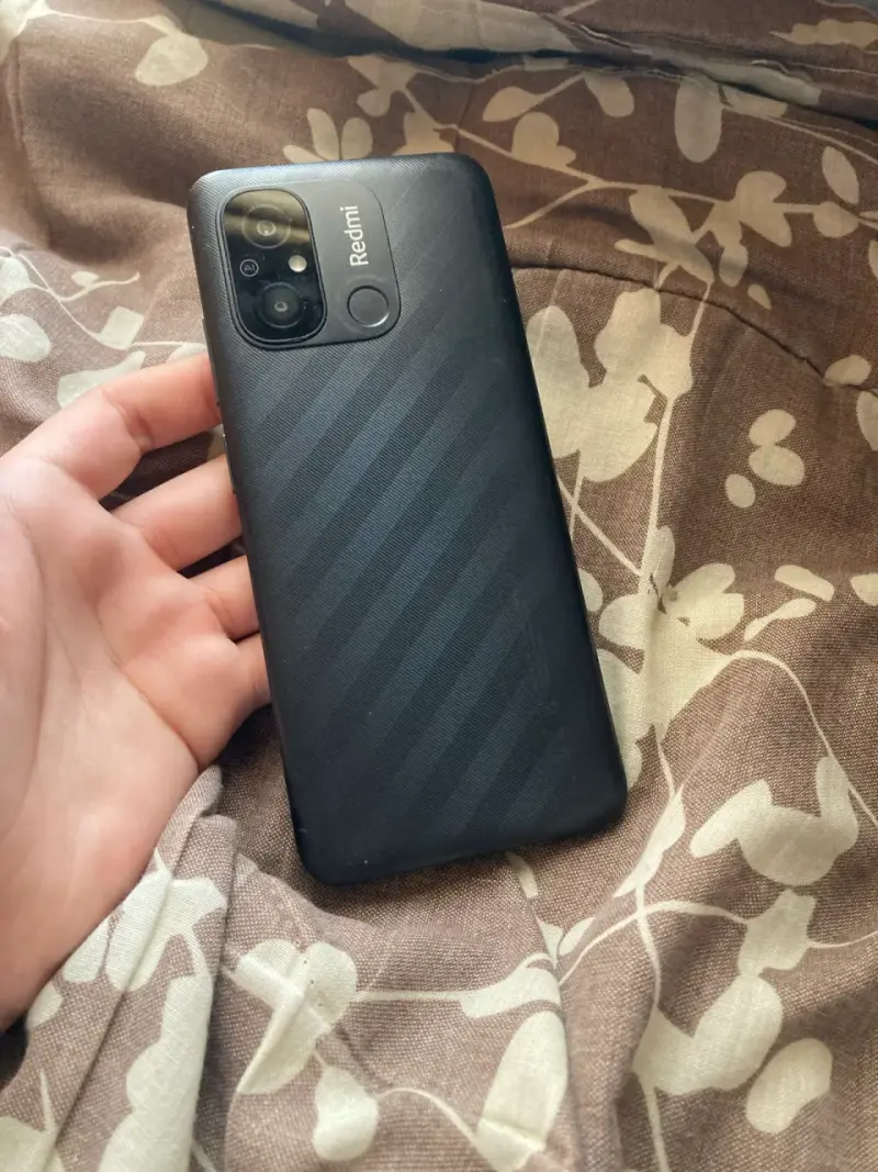 Redmi 12c sin detalle carcasa 64 rom 3 ram - 3