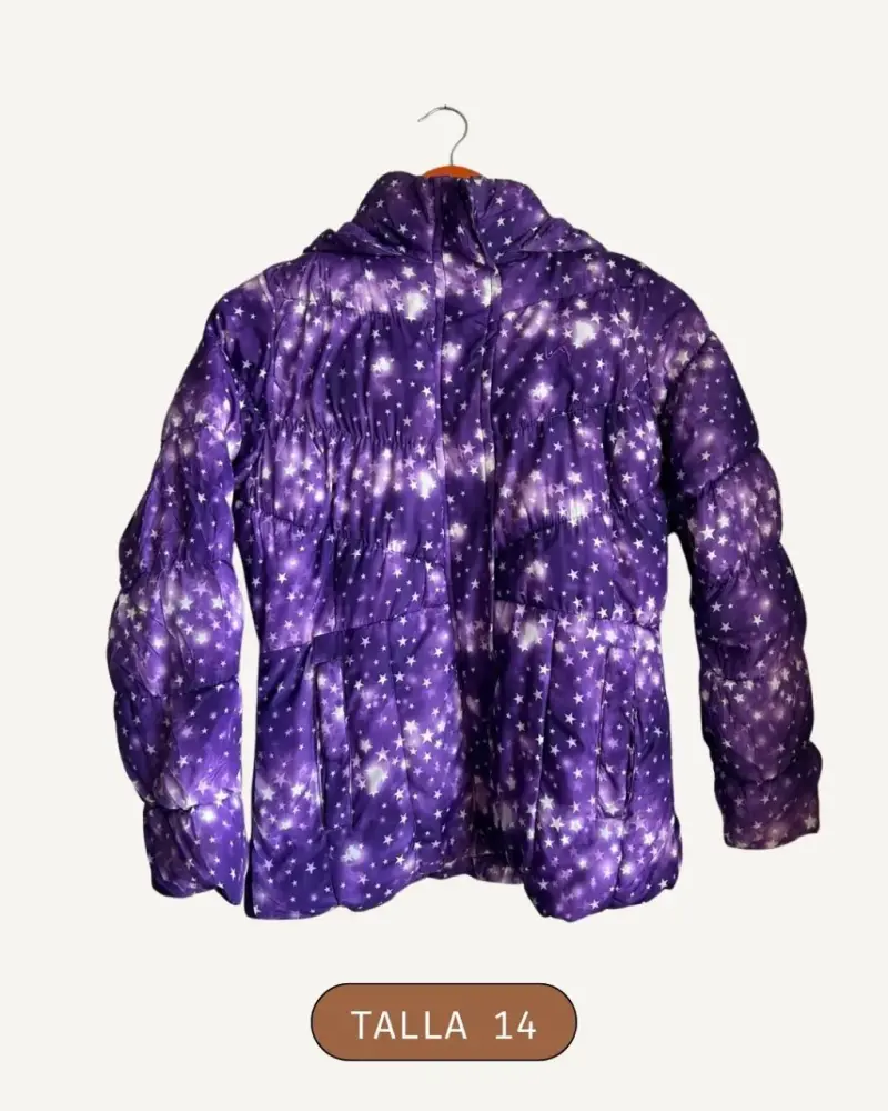 Chaqueta acolchada infantil con diseño de estrellas