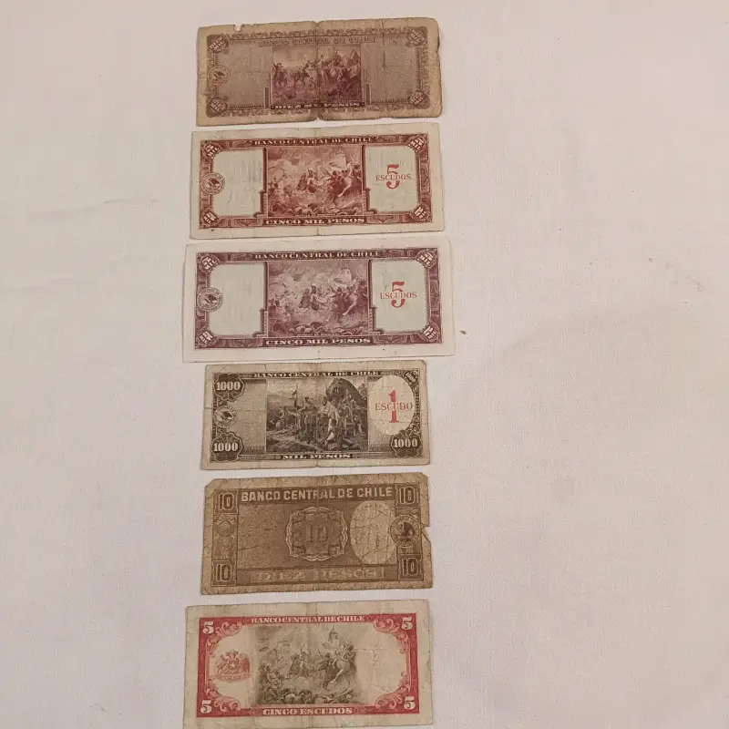 Billetes antiguos de Chile colección variada - 4