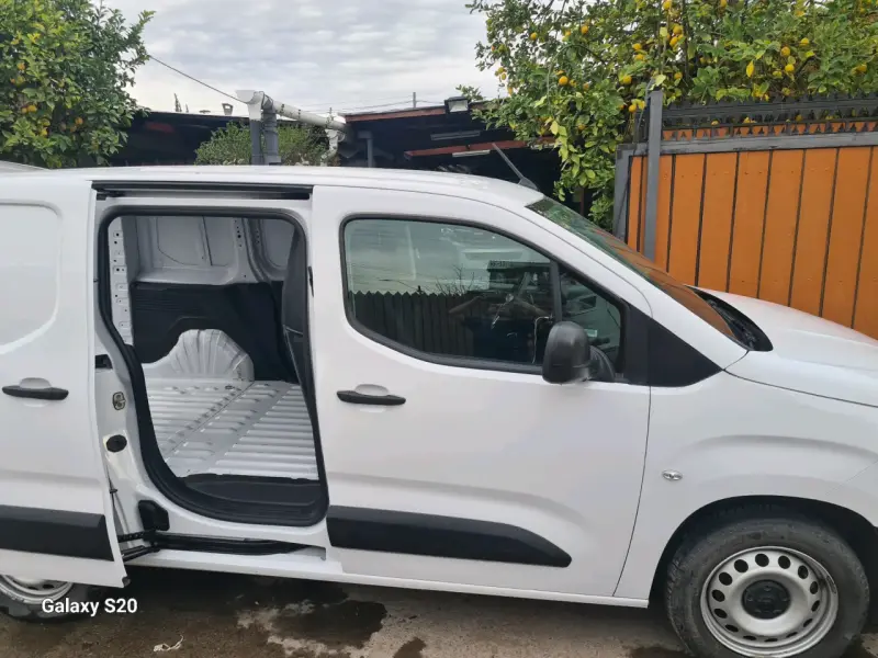 Camioneta Opel combo en perfectas condiciones - 4