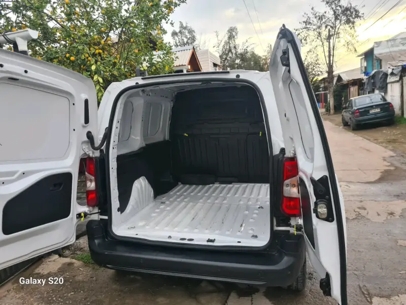 Camioneta Opel combo en perfectas condiciones - 5