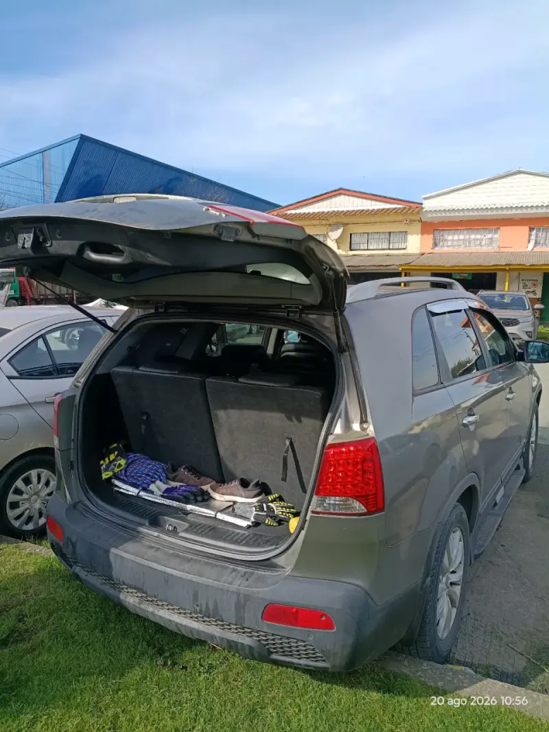 SUV Kia Sorento 2010 en buen estado - 5