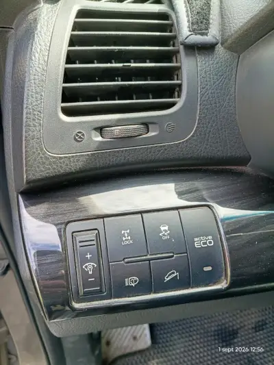 SUV Kia Sorento 2010 en buen estado - miniatura 6