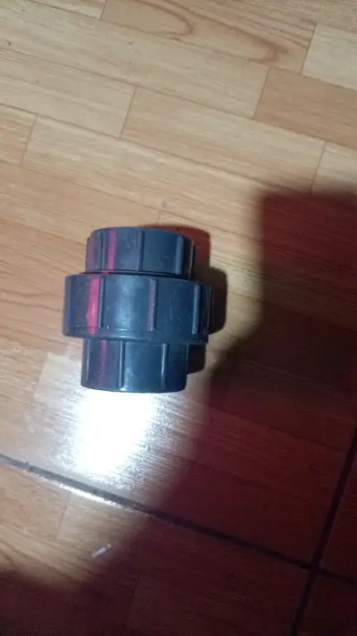 Conector de tubería de plástico negro - miniatura 1