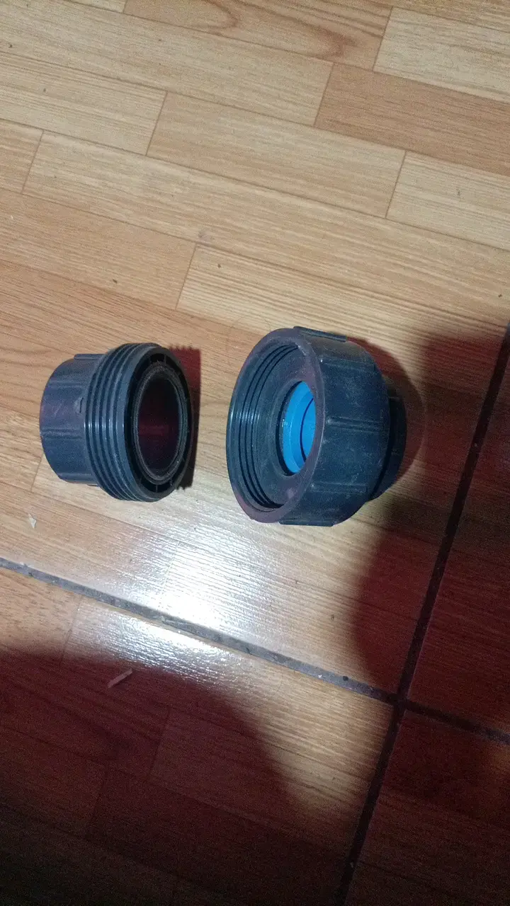 Conector de tubería de plástico negro - 2