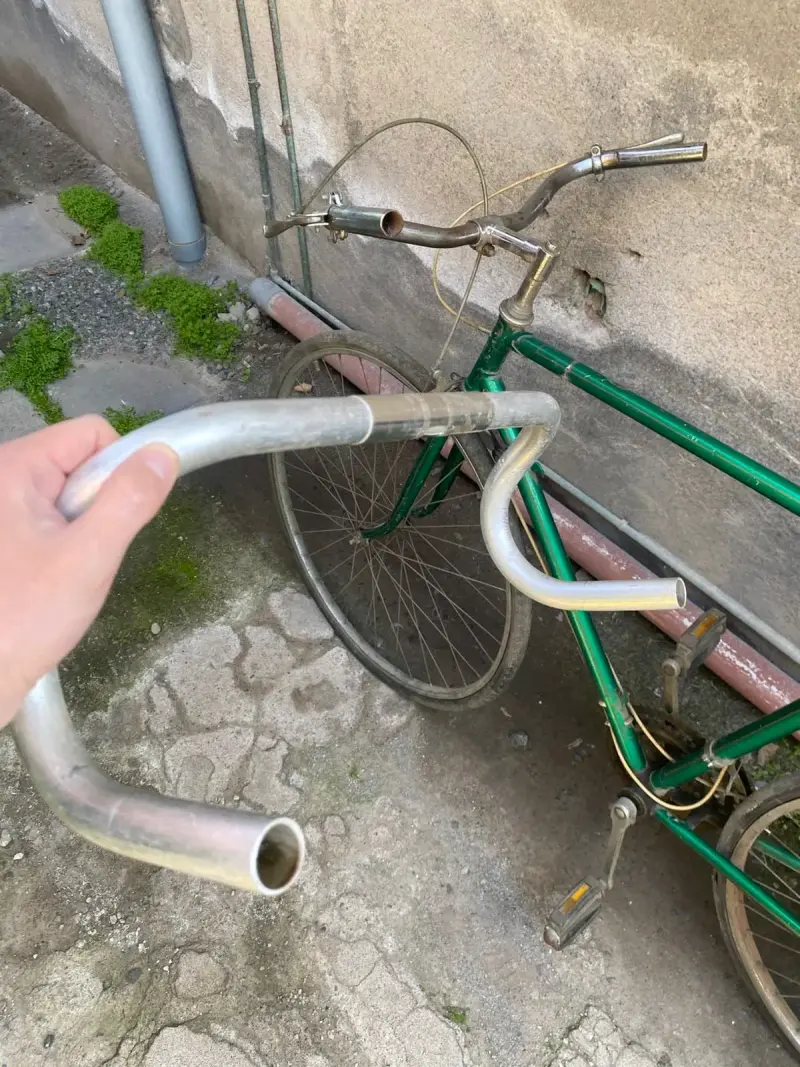 Bicicleta vintage verde con asiento Cinelli - 5