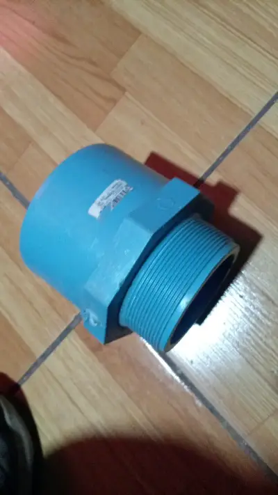 Adaptador de PVC azul para tuberías - miniatura 1