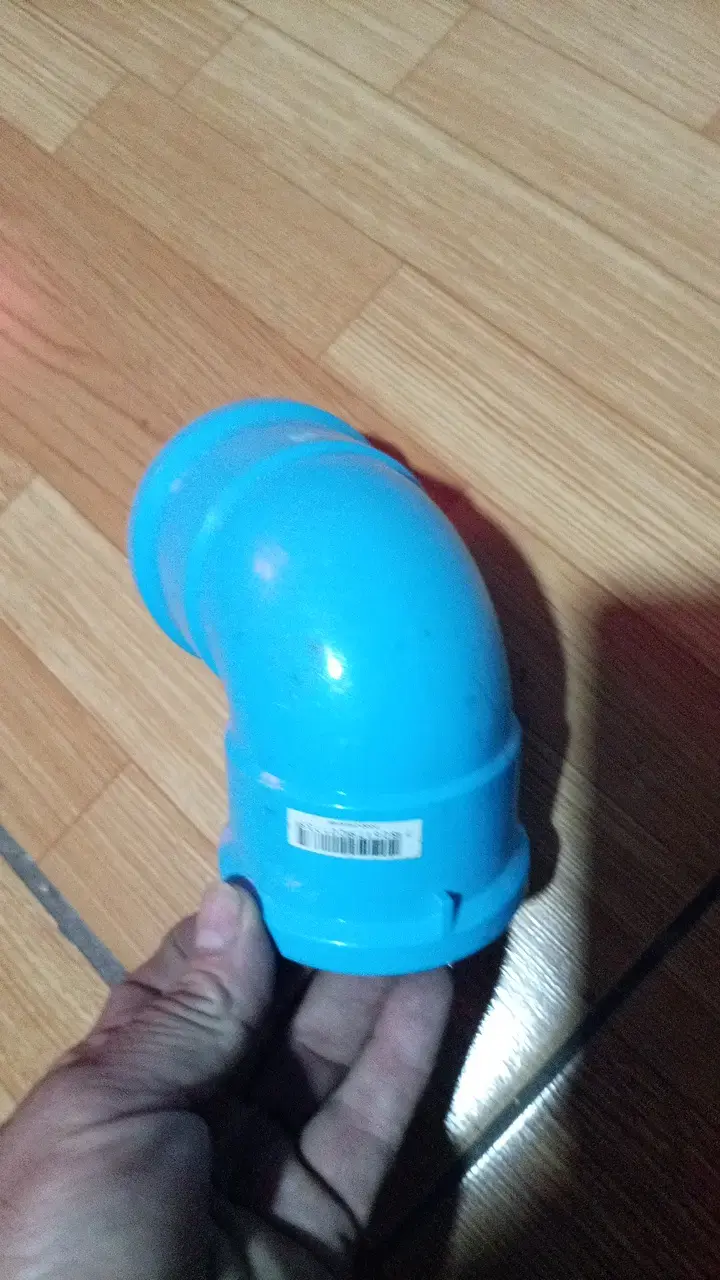 Codo de PVC azul para tubería - 3