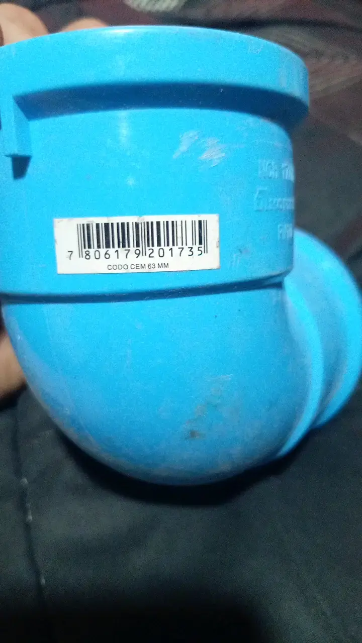 Codo de PVC azul para tubería - 5
