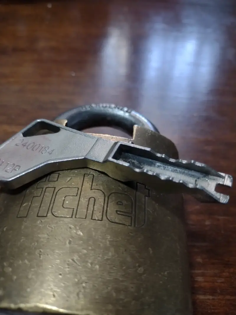 Candado de seguridad Fichet con llave - 1