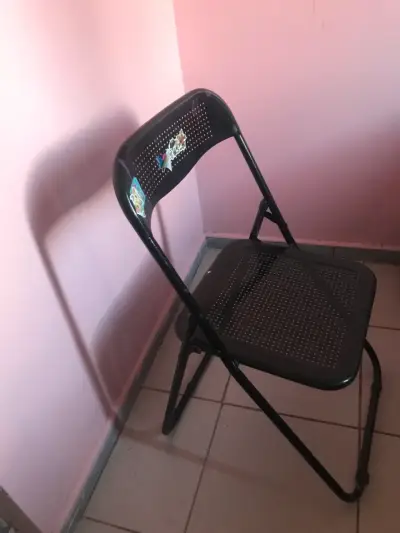 Silla plegable negra metal - miniatura 1
