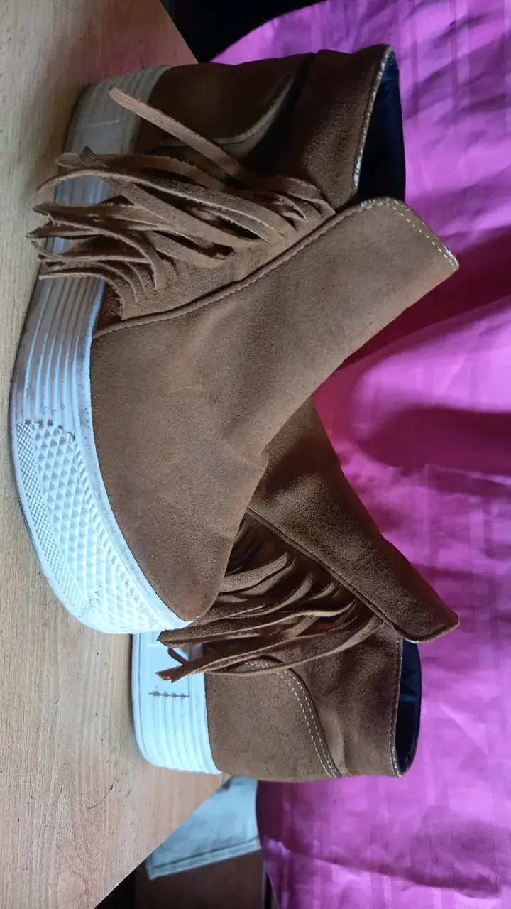 Botines de gamuza marrón con flecos - 1