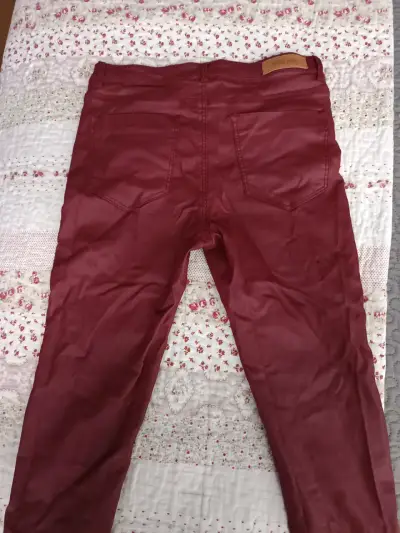 Pantalones burdeos para mujer talla 40 - miniatura 2