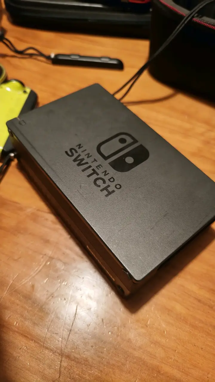 Consola Nintendo Switch con accesorios - 4