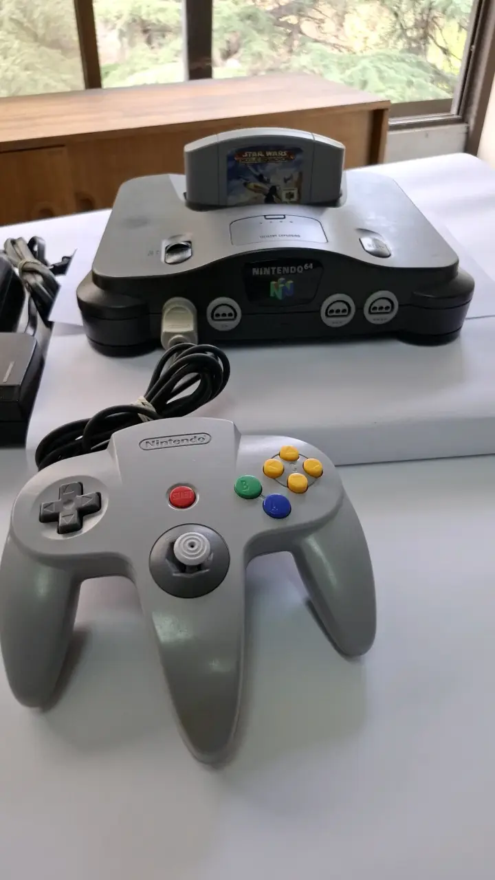 Consola Nintendo 64 con juegos y accesorios - 5